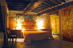 We are continually refining and adding to our portfolio of Nice Places to stay in Italy, so visit our site regularly to find somewhere just that little bit special. All our places to stay are presented with photos and descriptions taken and selected by us personally to give an impression as true to the reality as we can. All places are chosen by our team here in Italy for their combination of price, quality, charm and location. We work in partnership with family run hotels, guest houses and self-catering accommodations. This is NOT an unverified 'web portal' or online directory - we select only those places which we believe make excellent places to base a 1 week holiday or longer.